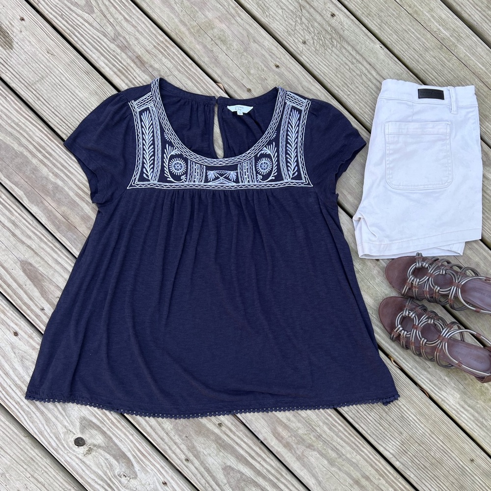 Crown & Ivy top